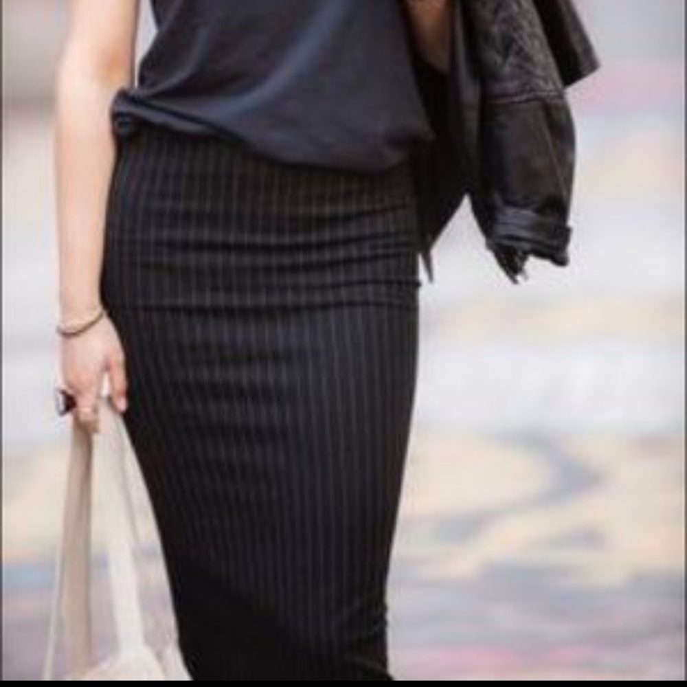 NWOT H&M black pinstripe pencil skirt